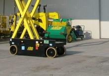 Piattaforme aeree verticali a pantografo su ruote AIRO X 8 EN