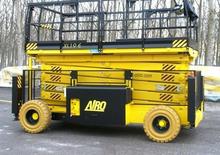 Piattaforme aeree verticali a pantografo su ruote AIRO XL 19 E