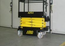 Piattaforme aeree verticali a pantografo su ruote AIRO XLP 5 E