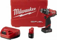 Trapani e avvitatori a batteria Milwaukee 2504-22