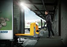 Transpallet elettr. a timone guida terra Jungheinrich EJE 225r