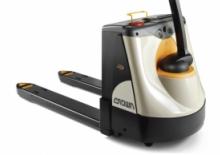 Transpallet elettr. a timone guida terra Crown WP 3030