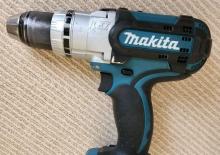 Trapani e avvitatori a batteria Makita BDF444 