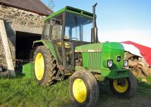 Trattori con trazione 2D John Deere 1030