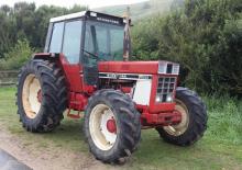 Trattori con trazione 2D International Harvester 1055