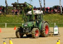 Trattori con trazione 2D Fendt 206 V