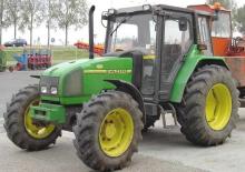 Trattori con trazione 2D John Deere 3200 Std