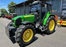 Trattori con trazione 2D John Deere 3300 Komf. X