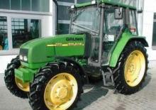 Trattori con trazione 2D John Deere 3310 Komf. X