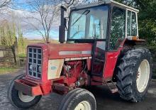 Trattori con trazione 2D International Harvester 574