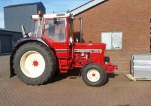 Trattori con trazione 2D International Harvester 743