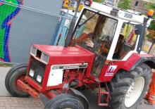 Trattori con trazione 2D International Harvester 745