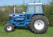Trattori con trazione 2D Ford-NH 7700