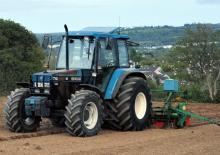 Trattori con trazione 2D Ford-NH 7740