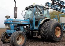 Trattori con trazione 2D Ford-NH 7810