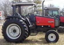 Trattori con trazione 2D Valtra 800-2