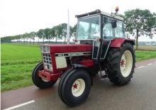 Trattori con trazione 2D International Harvester 844