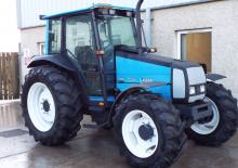 Trattori con trazione 2D Valtra 900-2