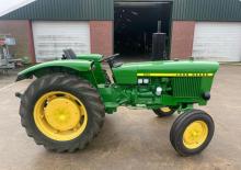 Trattori con trazione 2D John Deere 920