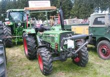 Trattori con trazione 2D Fendt Farmer 201S