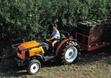 Trattori con trazione 2D Renault FRUCTUS 110