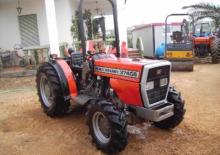 Trattori con trazione 2D Massey Ferguson MF 374 V