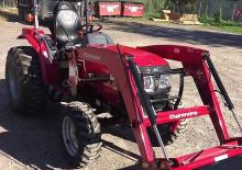 Trattori per uso municipale Mahindra 1526