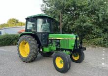Trattori per uso municipale John Deere 2040