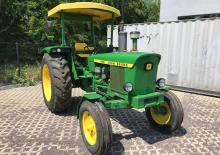 Trattori per uso municipale John Deere 2130