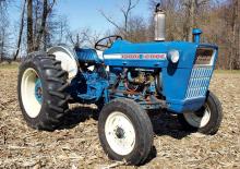 Trattori per uso municipale Ford-NH 3000