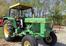 Trattori per uso municipale John Deere 3040