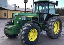 Trattori per uso municipale John Deere 3640