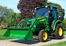 Trattori per uso municipale John Deere 3720