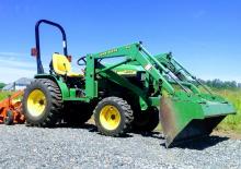 Trattori per uso municipale John Deere 4100
