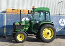 Trattori per uso municipale John Deere 4600
