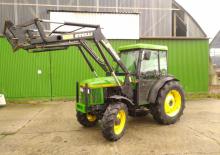 Trattori per uso municipale John Deere 5300N