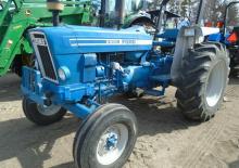Trattori per uso municipale Ford-NH 5900