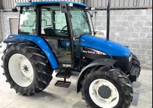 Trattori per uso municipale New Holland 7635