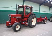 Trattori con trazione 2D International Harvester 885