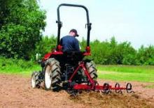 Trattori per uso municipale Yanmar EF 233M