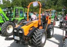 Trattori per uso municipale Holder F 560