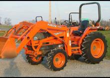 Trattori per uso municipale Kubota L2900
