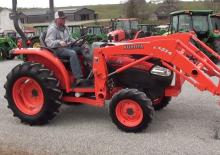 Trattori per uso municipale Kubota L3240