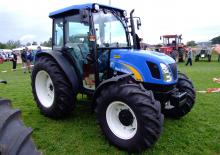 Trattori per uso municipale New Holland TN 70 DA