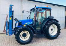 Trattori per uso municipale New Holland TN 70 F