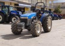 Trattori per uso municipale New Holland TN 75