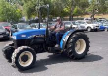 Trattori per uso municipale New Holland TN 95 FA