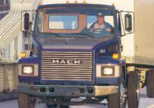 Trattori stradali Mack CM400 4-point cab E5-240 4x2