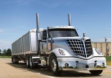 Trattori stradali International LoneStar 132 Day Cab Cummins X15