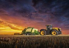 Trattrici agricole - trazione a 4 ruote JCB Fastrac 8330